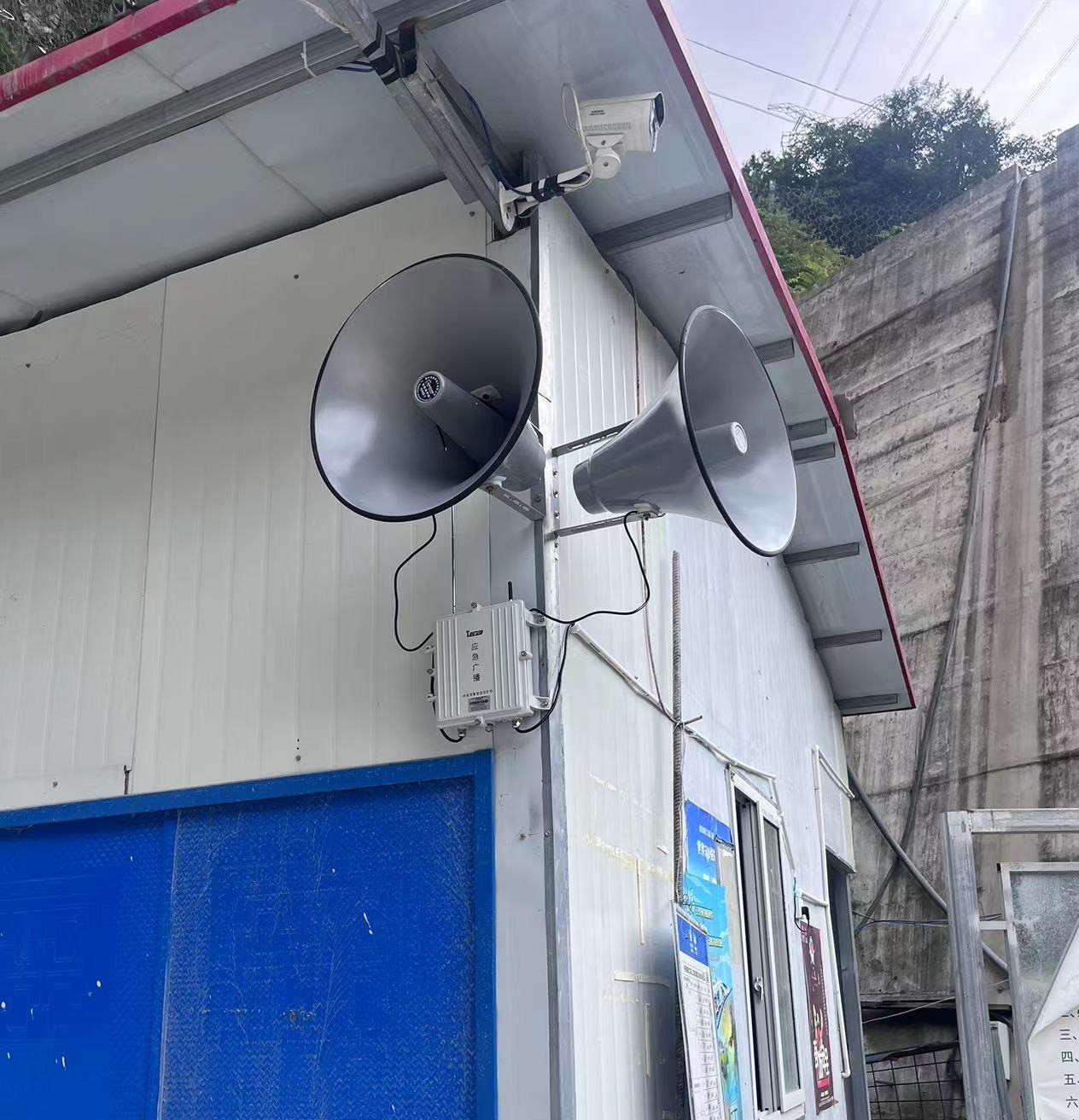 现场安装照片.jpg